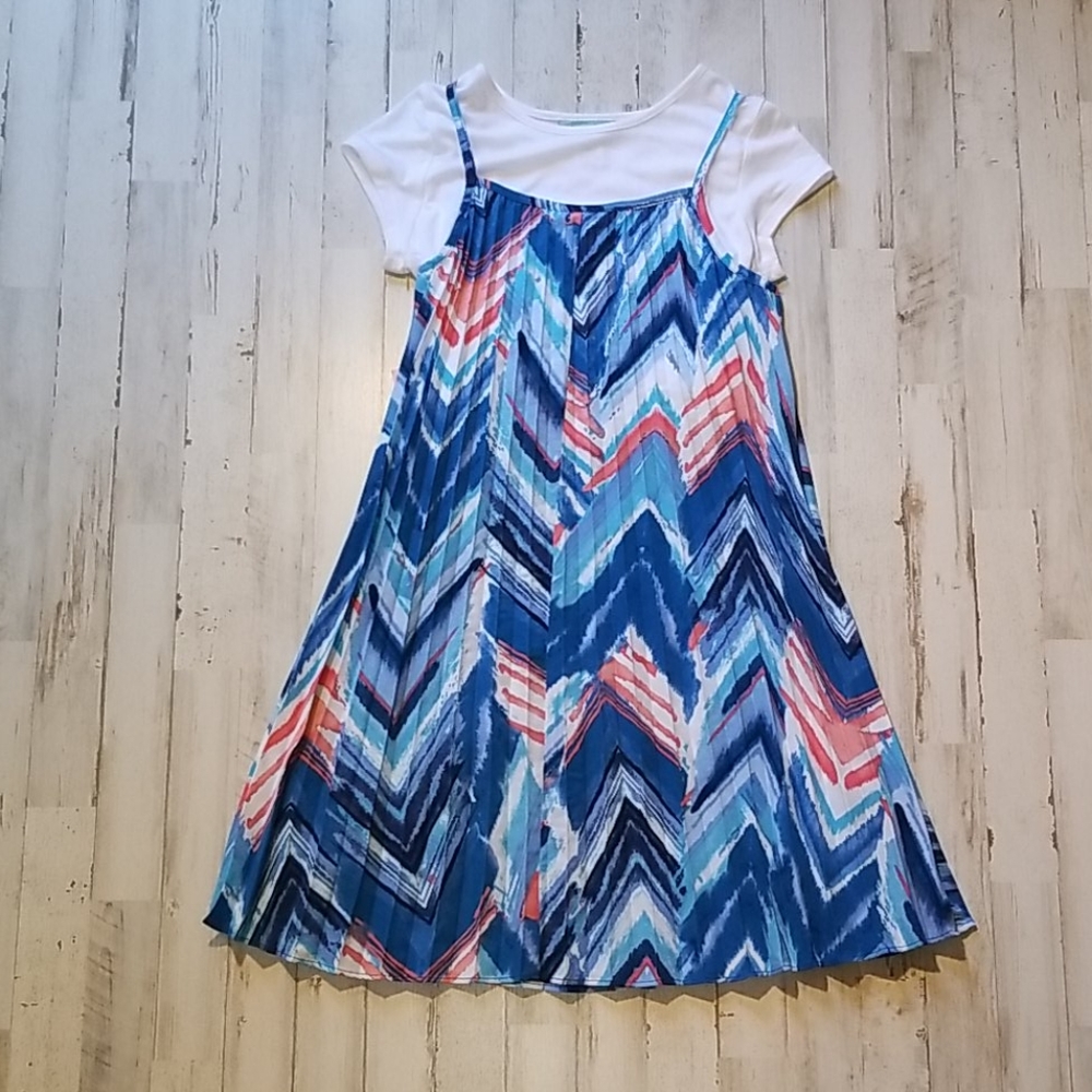 White Tee & Chevron Pleated Dress Set